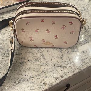 Coach Jes Crossbody w/wide strap & heart flowers
